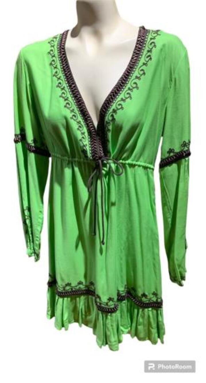 green dress